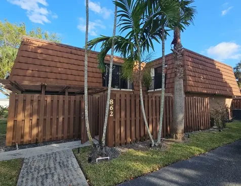 862 SW 118th Terrace Davie FL 33325