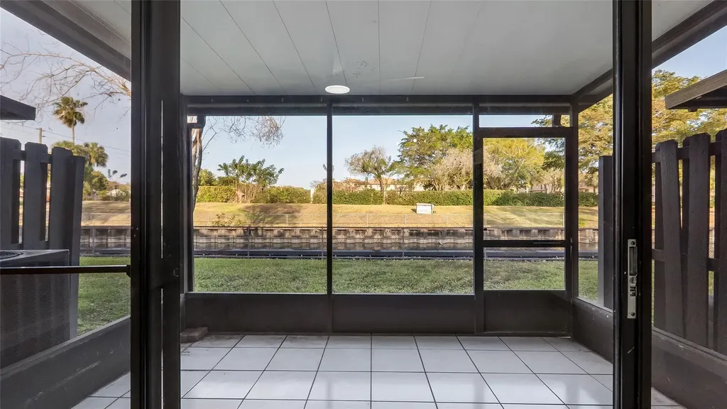 4979 NW 82nd Avenue Fort Lauderdale FL 33351