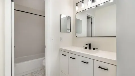 4979 NW 82nd Avenue Fort Lauderdale FL 33351