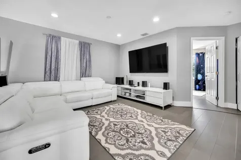 1231 Hayes Street Hollywood FL 33019