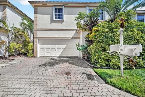 1231 Hayes Street Hollywood FL 33019