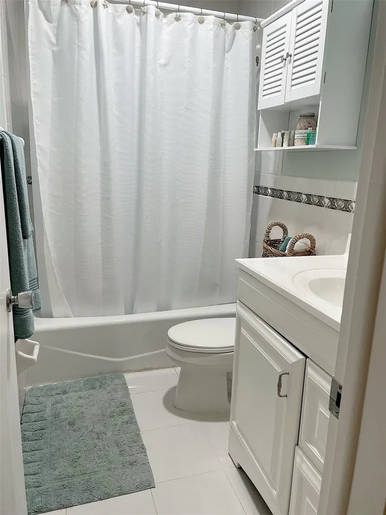 1641 NE 55th Street Fort Lauderdale FL 33334