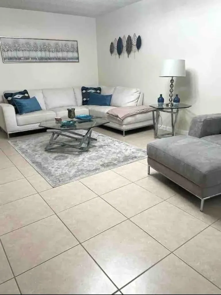 1641 NE 55th Street Fort Lauderdale FL 33334