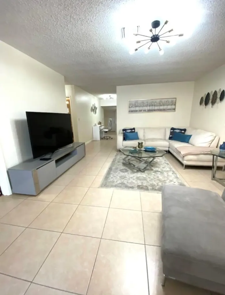 1641 NE 55th Street Fort Lauderdale FL 33334