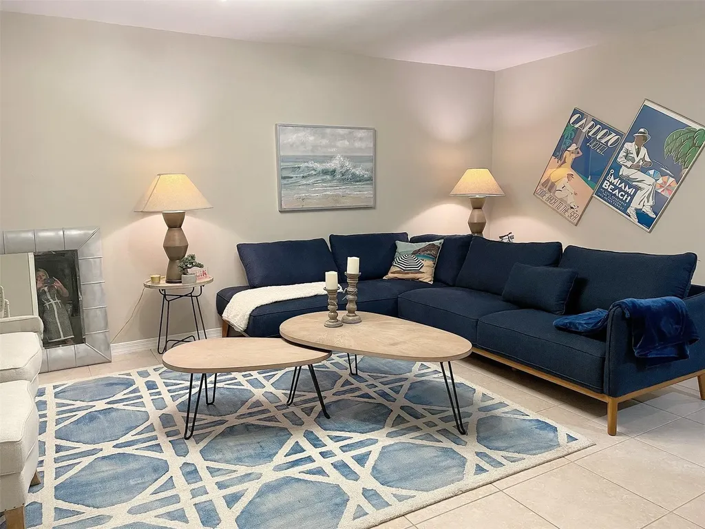 1641 NE 55th Street Fort Lauderdale FL 33334