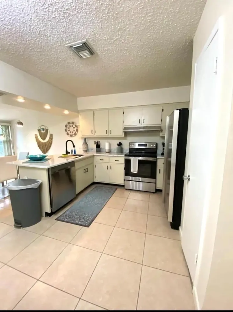 1641 NE 55th Street Fort Lauderdale FL 33334