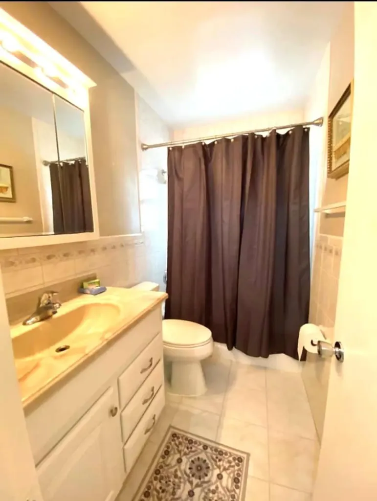 1641 NE 55th Street Fort Lauderdale FL 33334