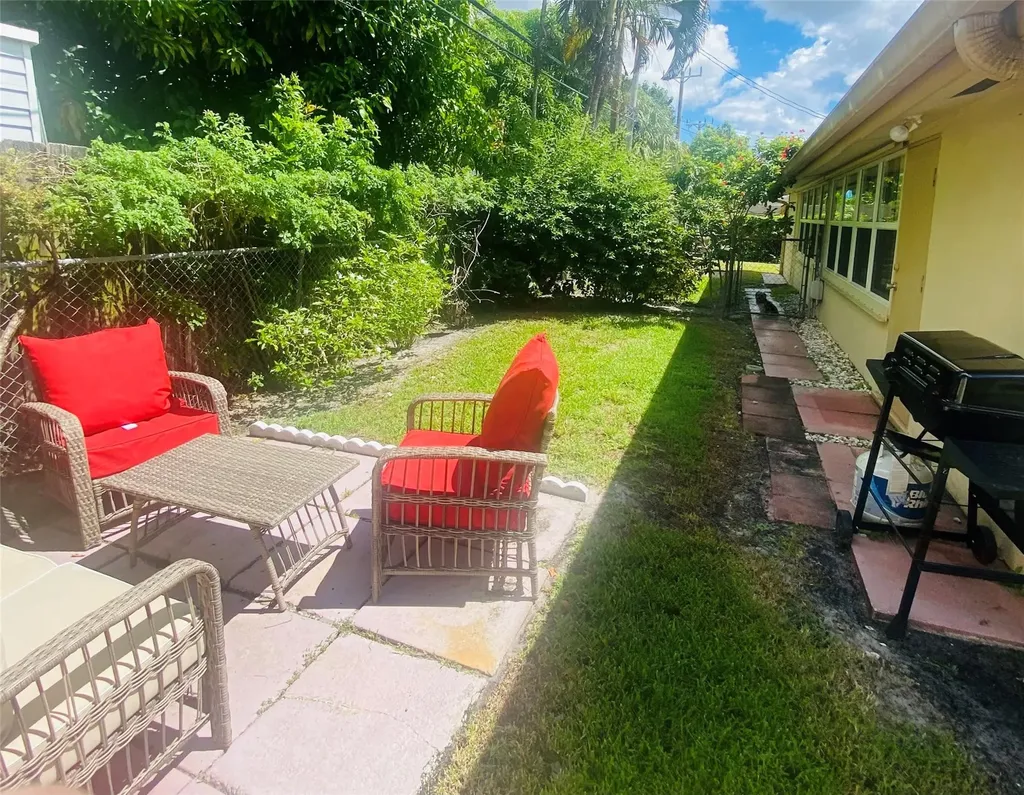 1641 NE 55th Street Fort Lauderdale FL 33334