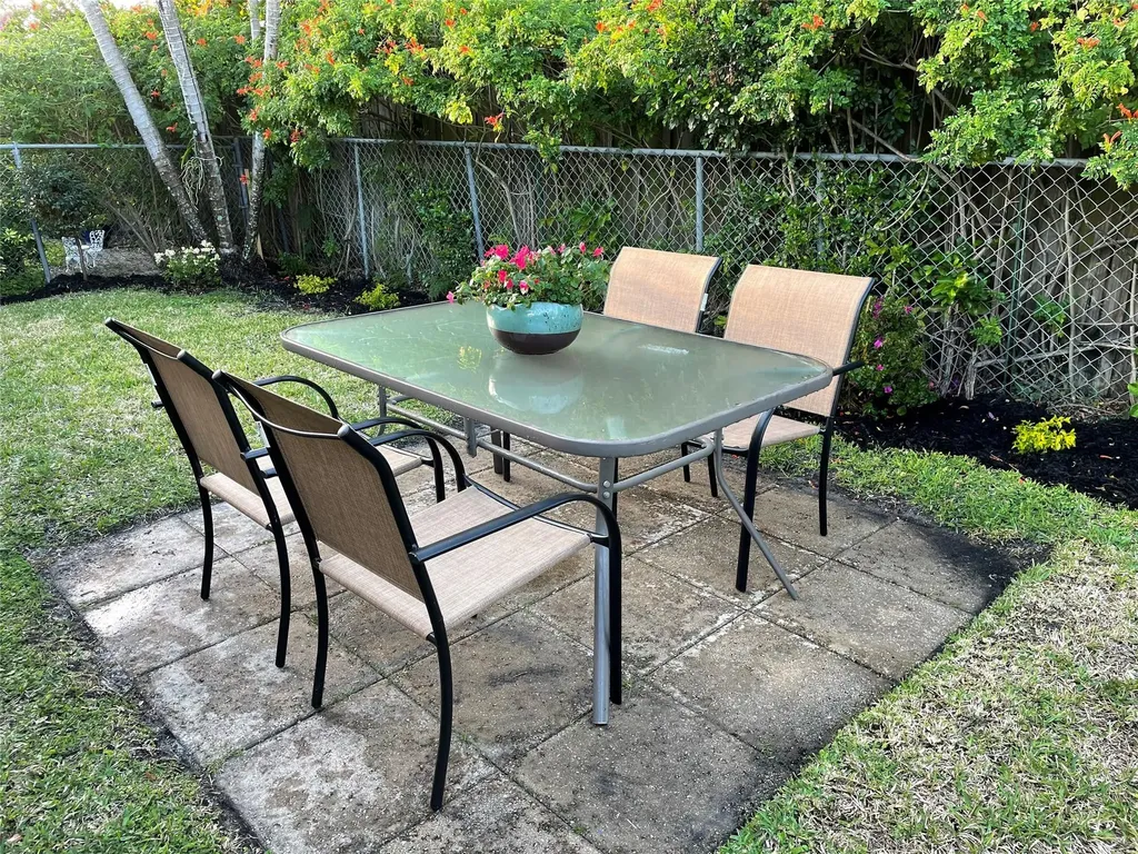 1641 NE 55th Street Fort Lauderdale FL 33334
