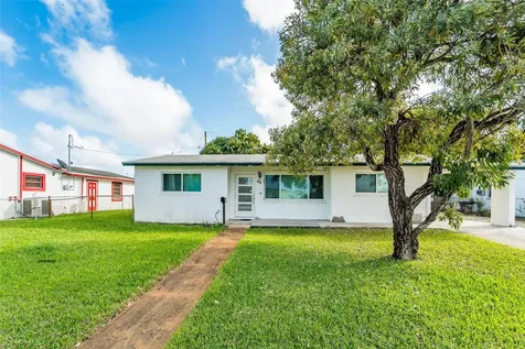 241 W 20th Street Riviera Beach FL 33404