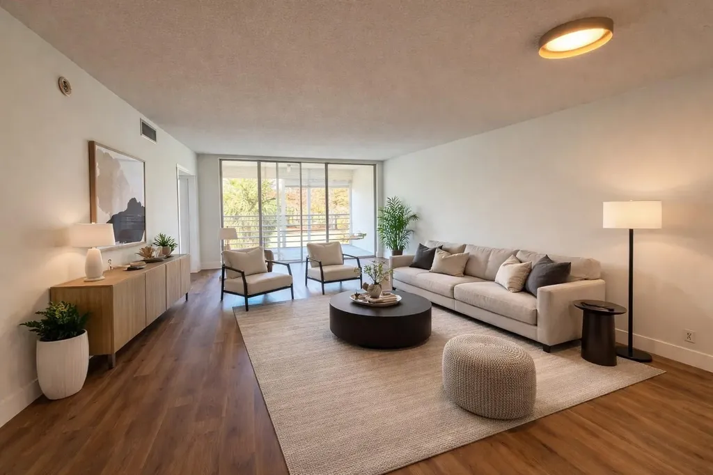 605 Oaks Drive Pompano Beach FL 33069