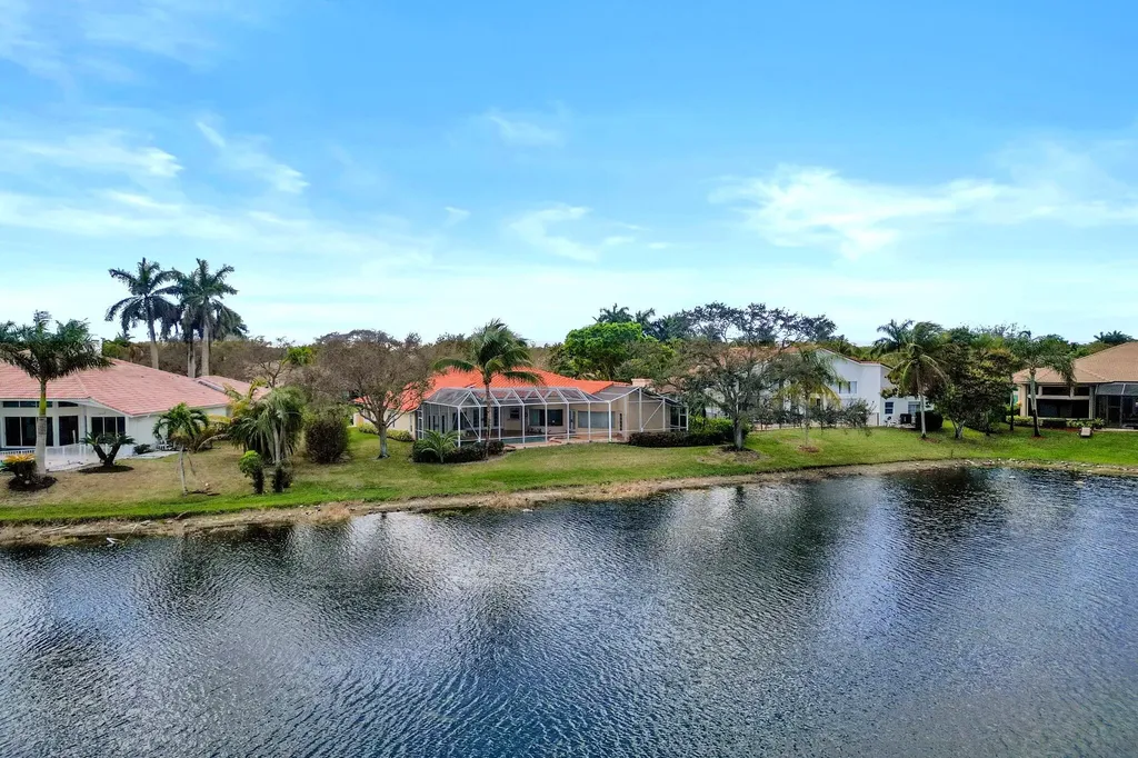 10207 NW 50th Place Coral Springs FL 33076