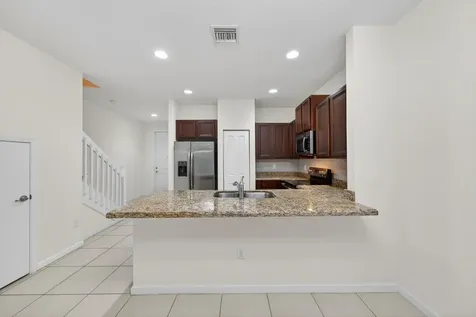 4234 N Dixie Highway Oakland Park FL 33334