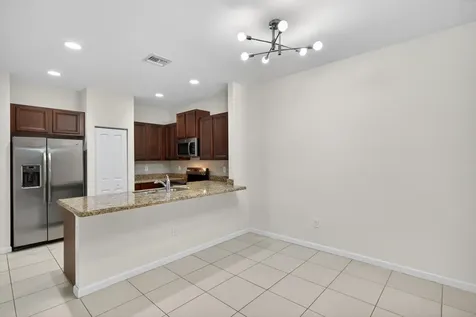 4234 N Dixie Highway Oakland Park FL 33334