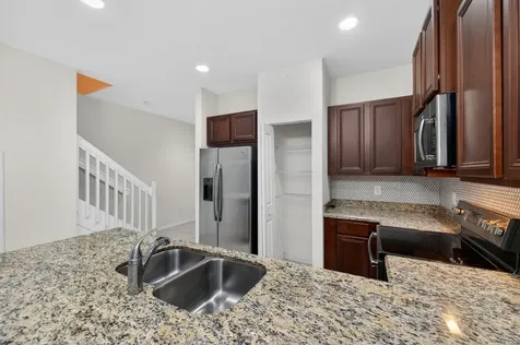 4234 N Dixie Highway Oakland Park FL 33334