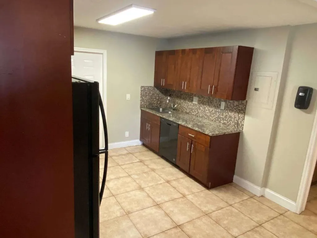 141 NW 10th Street Pompano Beach FL 33060