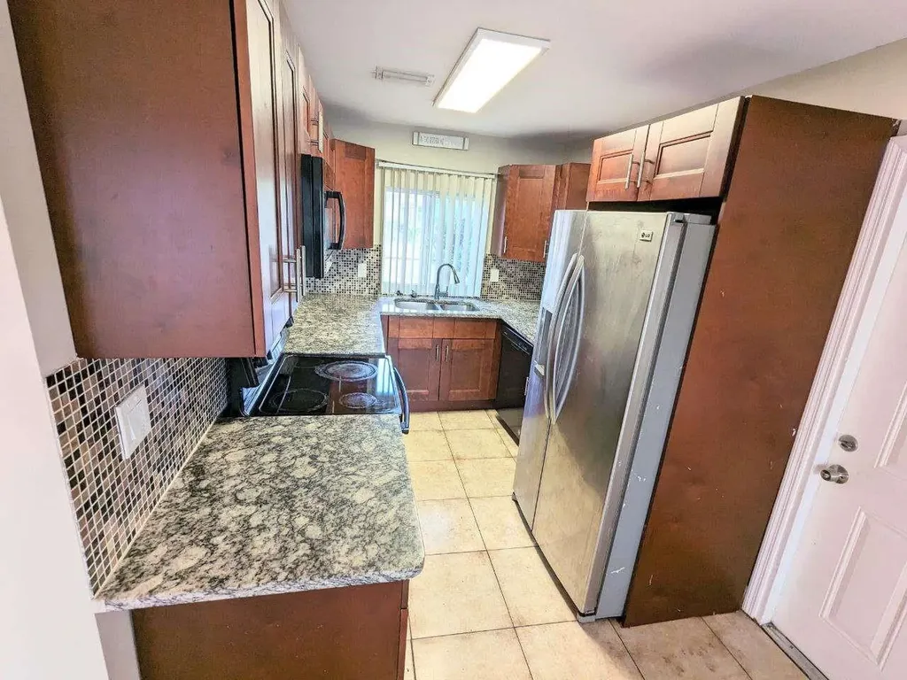 141 NW 10th Street Pompano Beach FL 33060