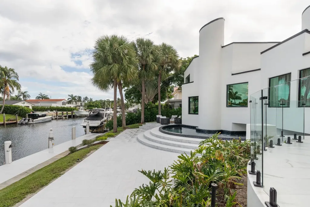 2651 NE 22nd Court Pompano Beach FL 33062