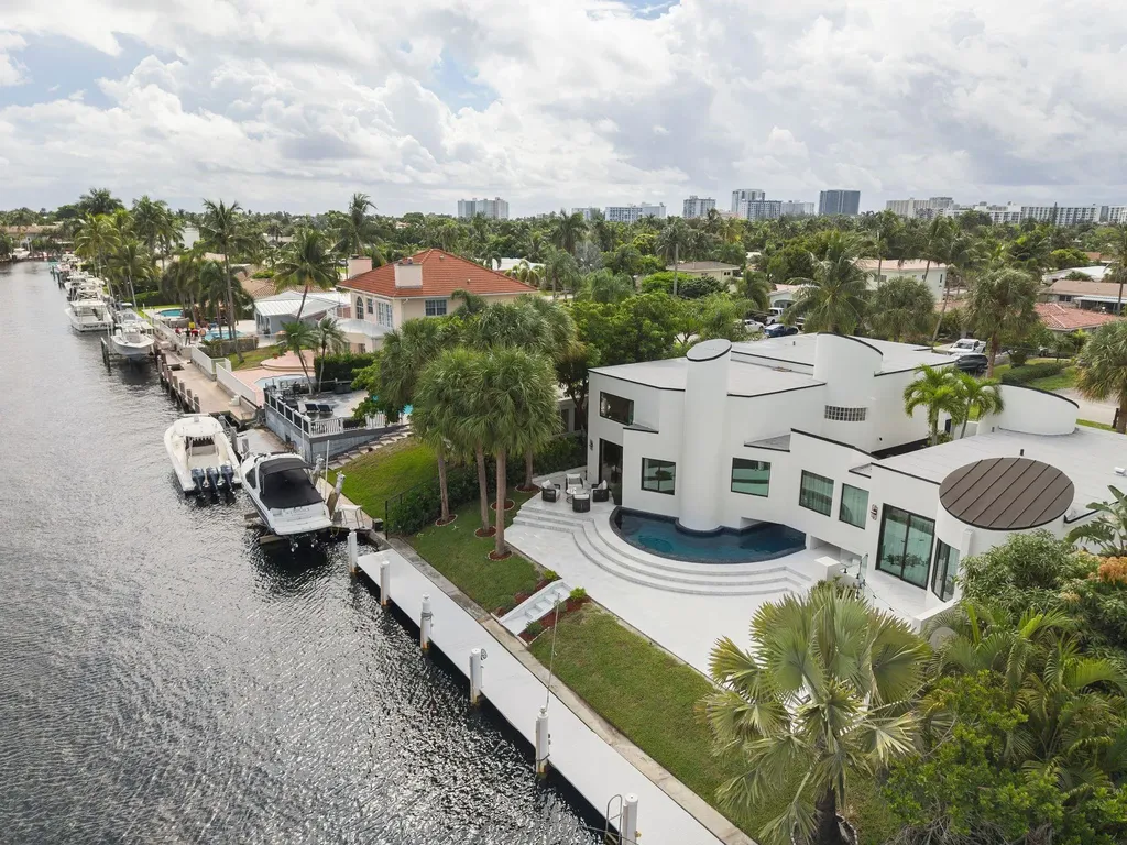 2651 NE 22nd Court Pompano Beach FL 33062
