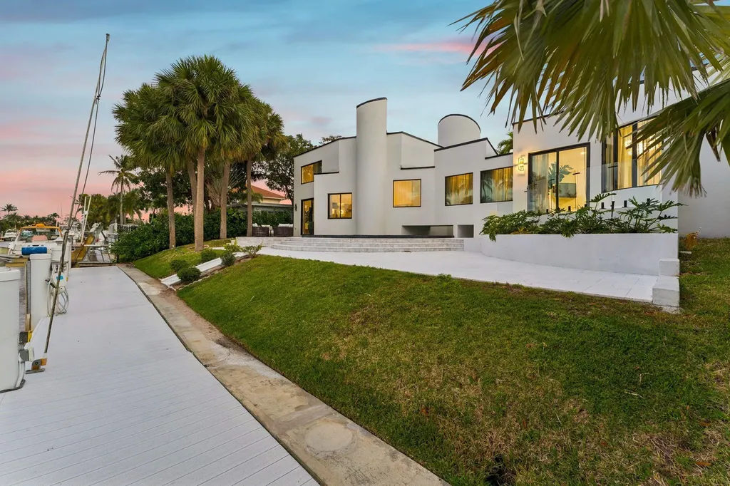 2651 NE 22nd Court Pompano Beach FL 33062