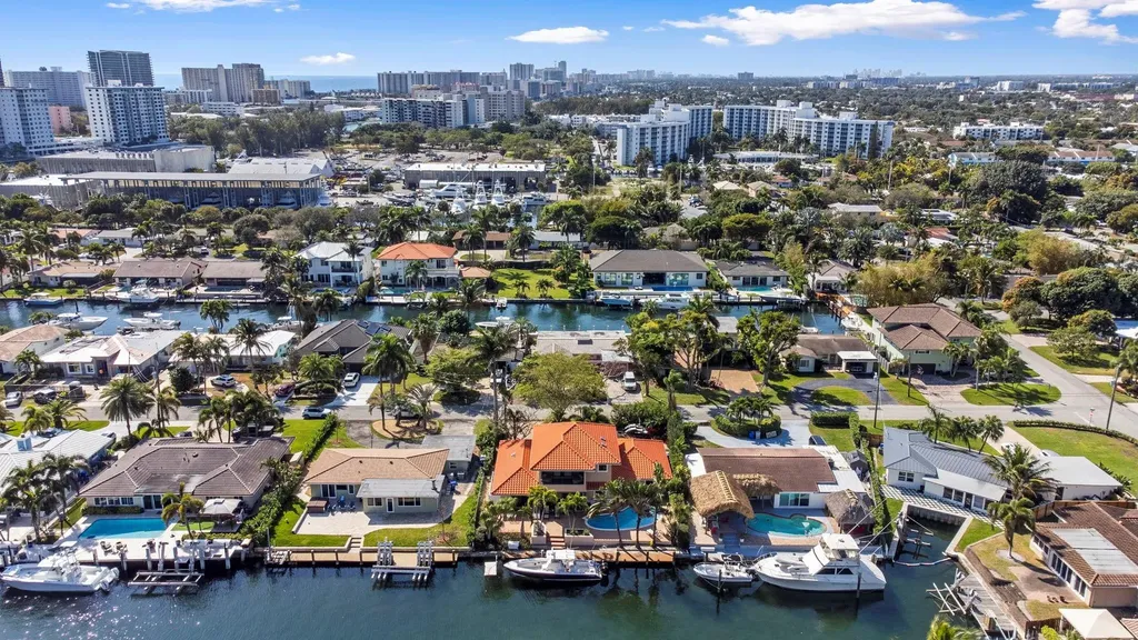 2865 NE 19th Street Pompano Beach FL 33062
