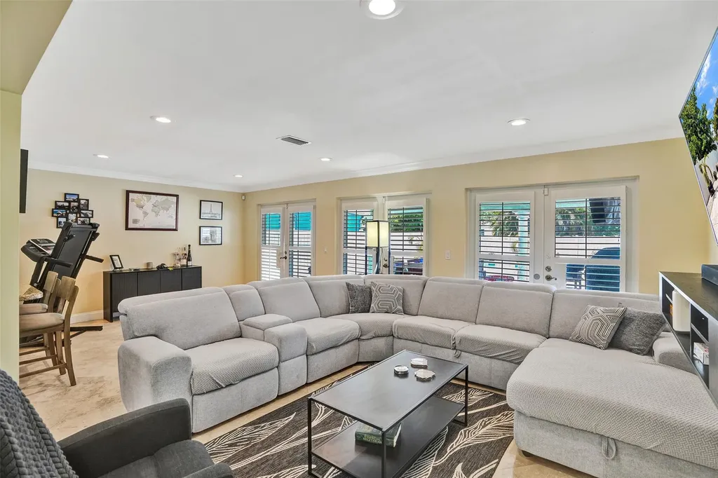 5409 Madison Street Hollywood FL 33021