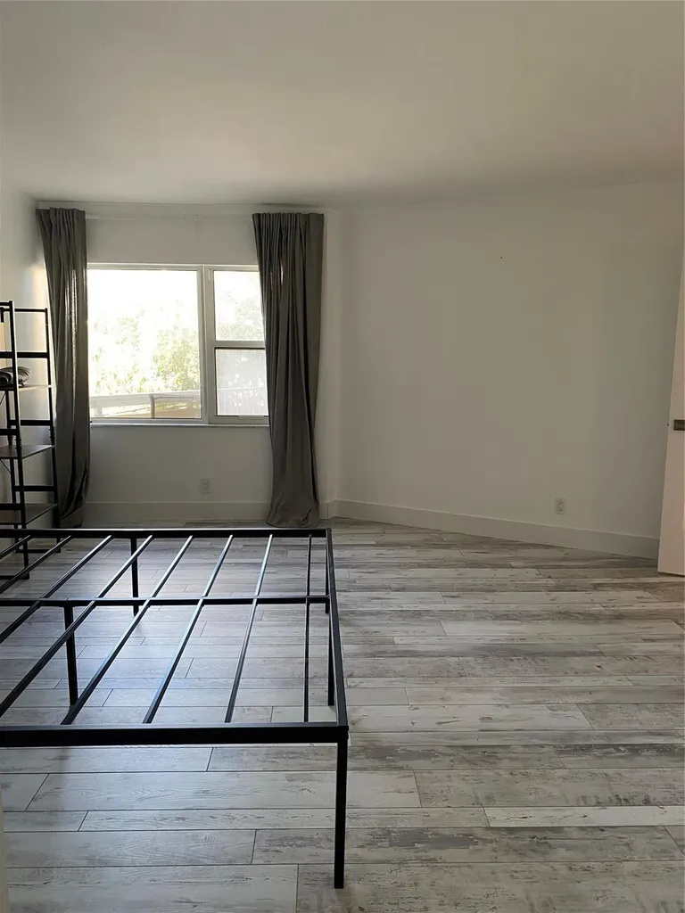 1200 Hibiscus Avenue Pompano Beach FL 33062