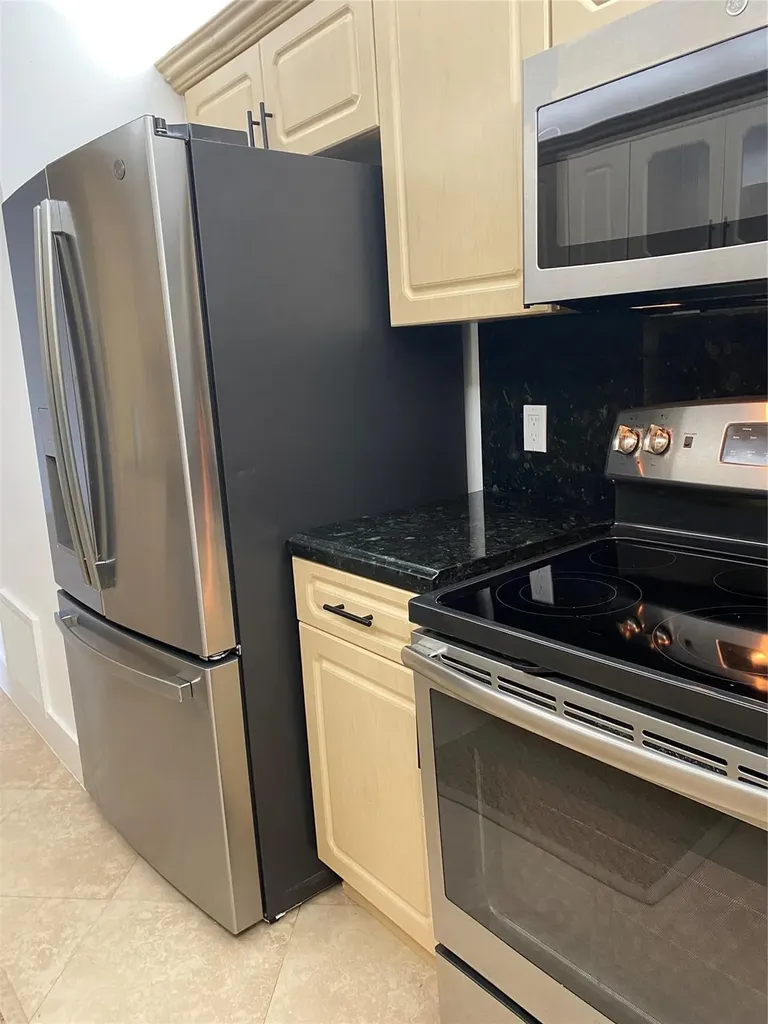 1200 Hibiscus Avenue Pompano Beach FL 33062