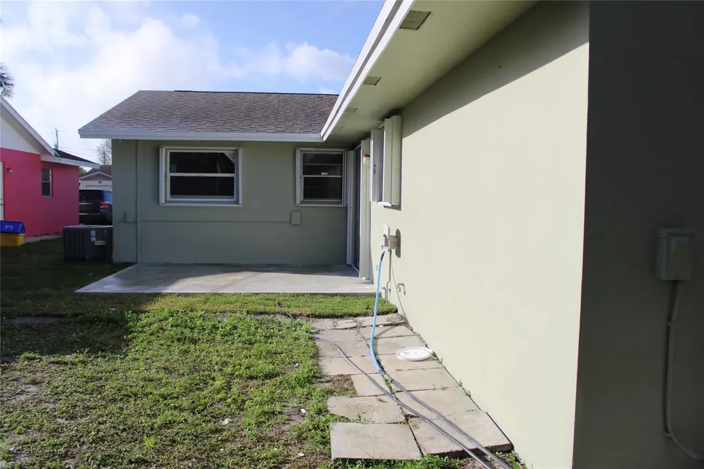 611 SW 1st Avenue Boynton Beach FL 33426