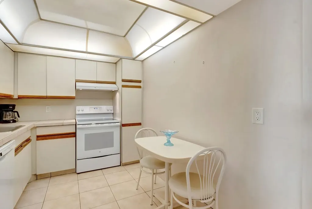 5260 NW 2nd Avenue Boca Raton FL 33487