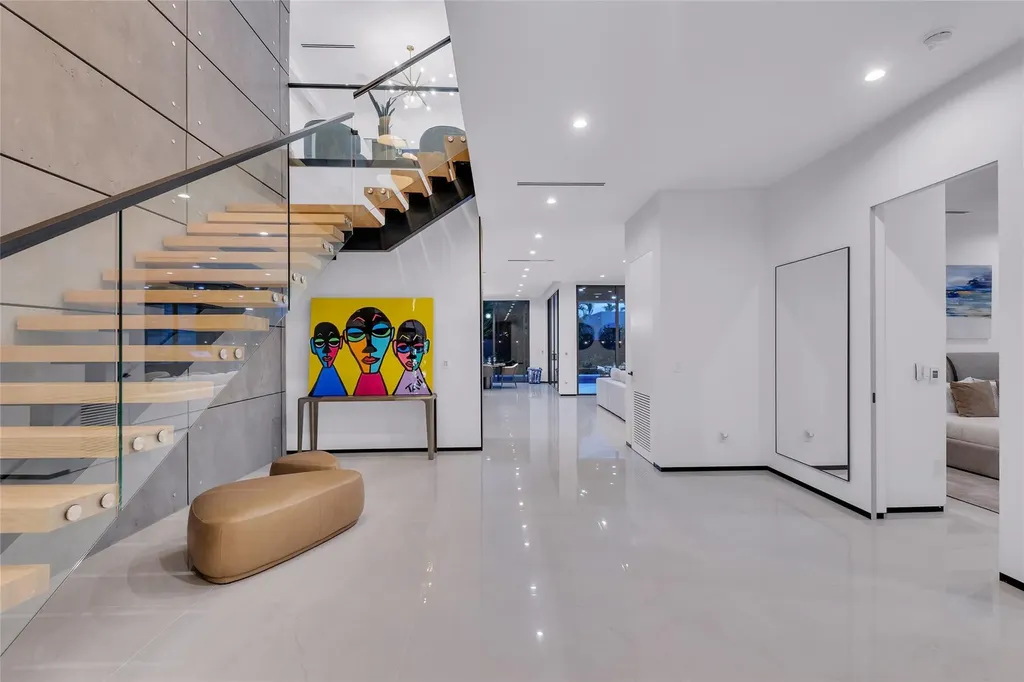 727 NE 17th Way Fort Lauderdale FL 33304