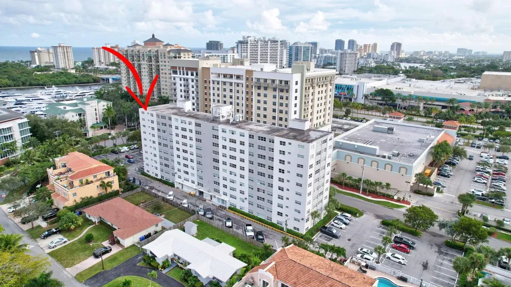 2555 NE 11th Street Fort Lauderdale FL 33304