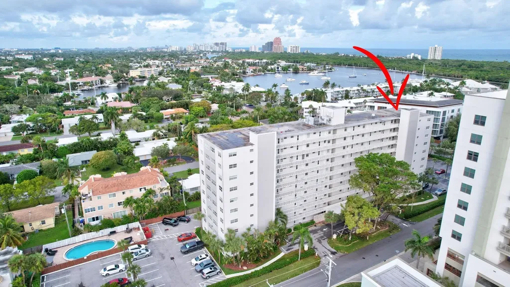 2555 NE 11th Street Fort Lauderdale FL 33304