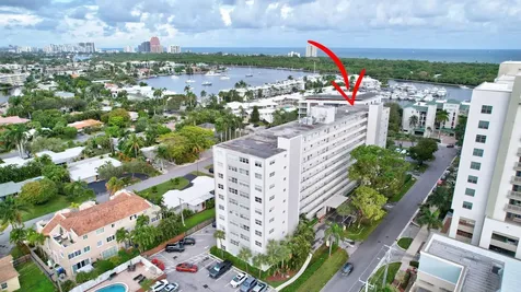 2555 NE 11th Street Fort Lauderdale FL 33304