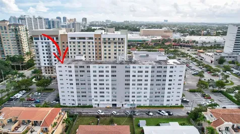 2555 NE 11th Street Fort Lauderdale FL 33304