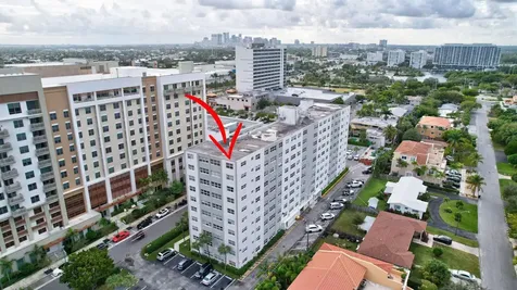 2555 NE 11th Street Fort Lauderdale FL 33304