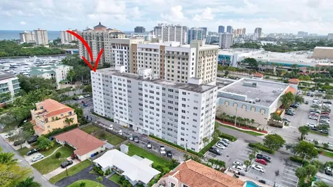 2555 NE 11th Street Fort Lauderdale FL 33304
