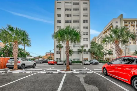 2555 NE 11th Street Fort Lauderdale FL 33304