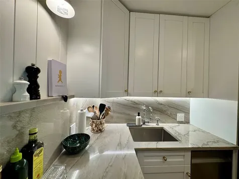 9 NE 19th Court Wilton Manors FL 33305