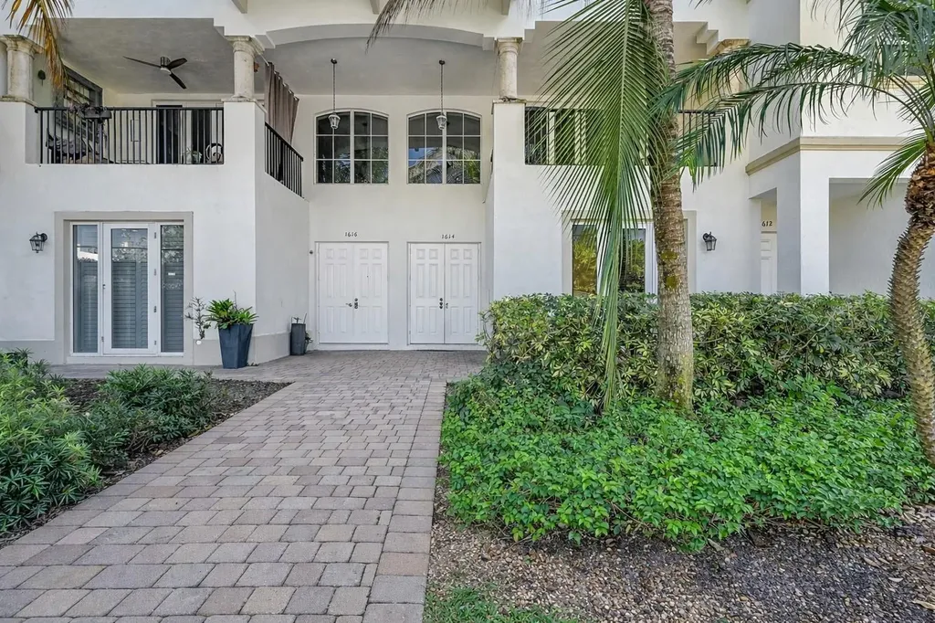 1614 NE 9th Street Fort Lauderdale FL 33304