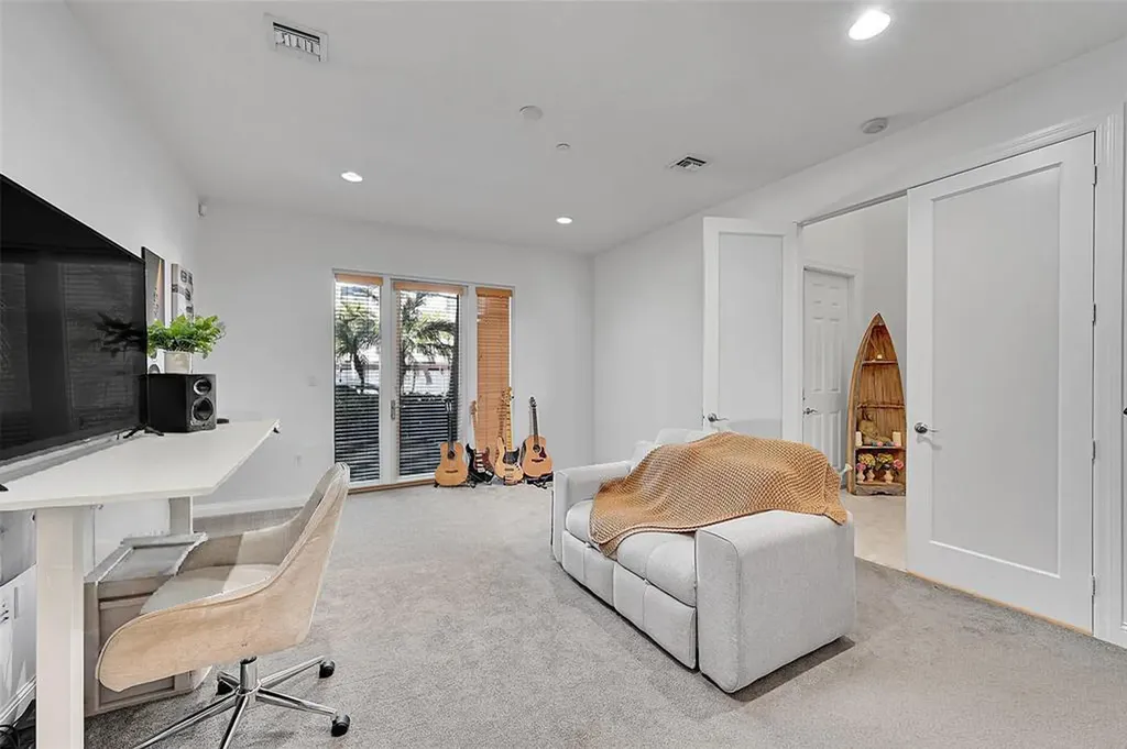 1614 NE 9th Street Fort Lauderdale FL 33304