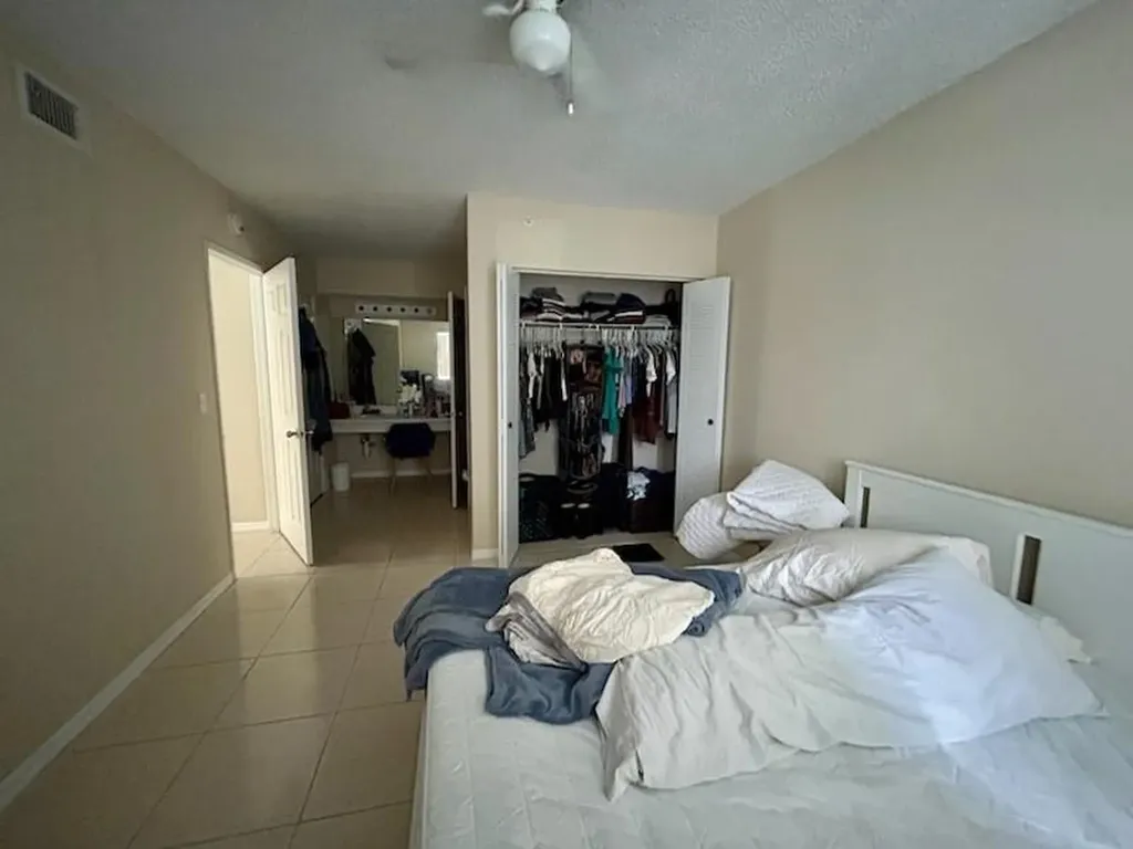 2620 S University Drive Davie FL 33328