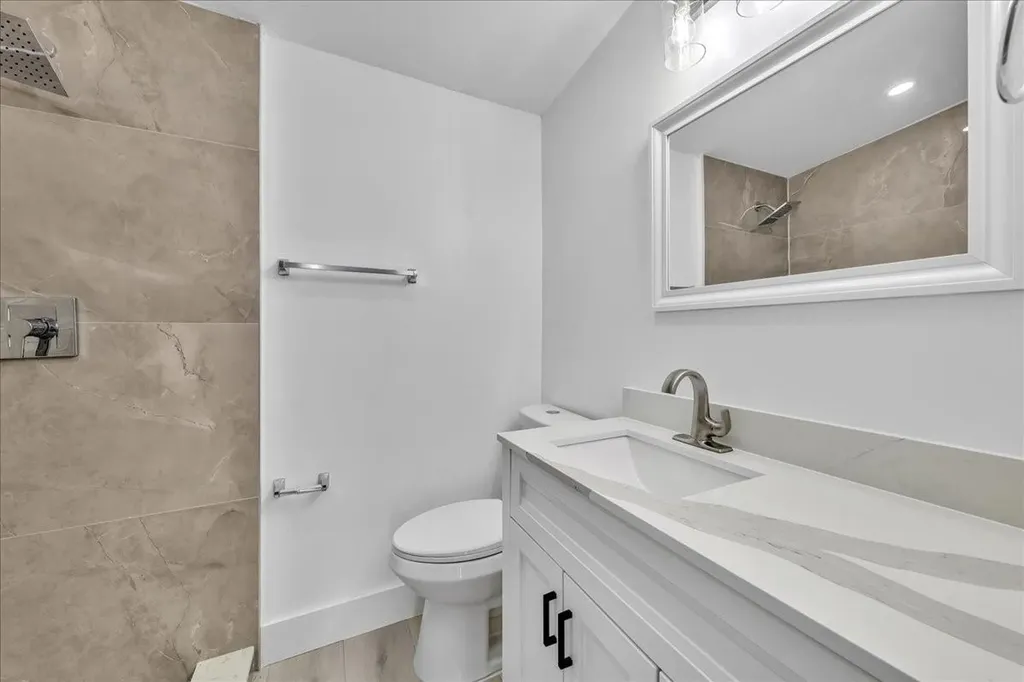 305 NE 8th Street Pompano Beach FL 33060