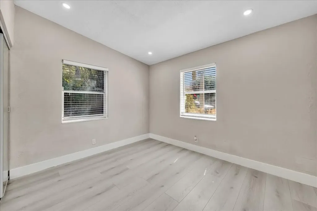 305 NE 8th Street Pompano Beach FL 33060