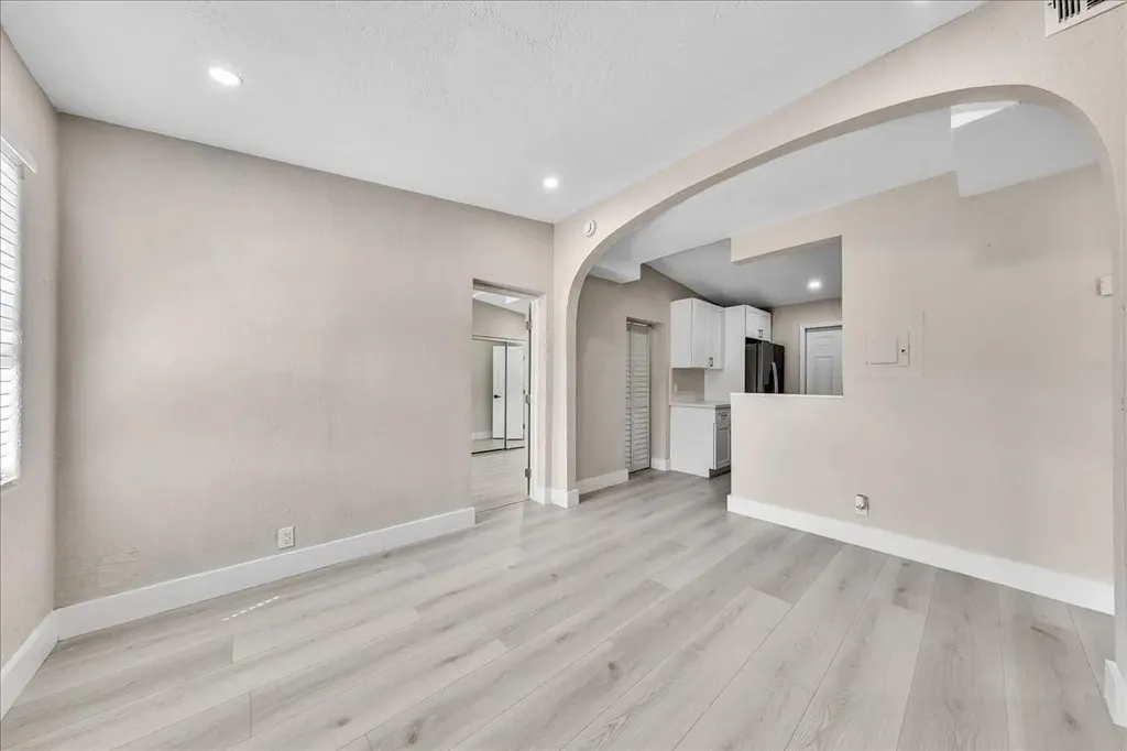 305 NE 8th Street Pompano Beach FL 33060
