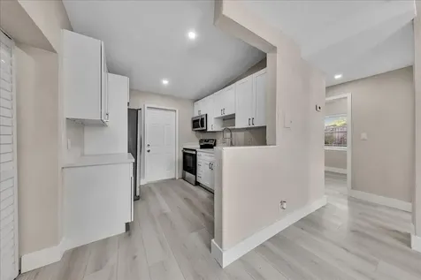 305 NE 8th Street Pompano Beach FL 33060
