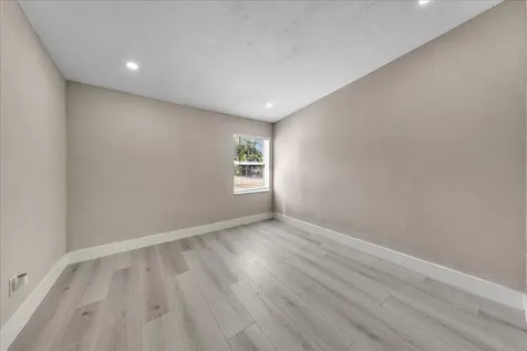305 NE 8th Street Pompano Beach FL 33060