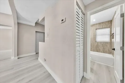 305 NE 8th Street Pompano Beach FL 33060