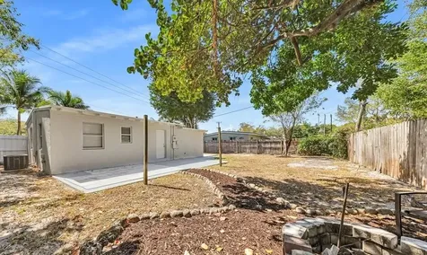 305 NE 8th Street Pompano Beach FL 33060