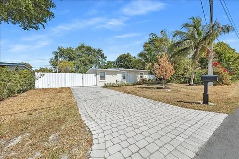 305 NE 8th Street Pompano Beach FL 33060